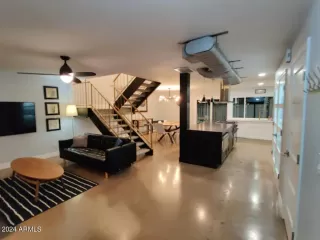 Photo #2: 6772605 Listing 
