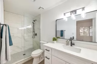 Photo #5: 6772680 Listing 