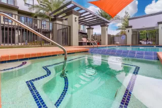 Photo #5: 6772687 Listing 