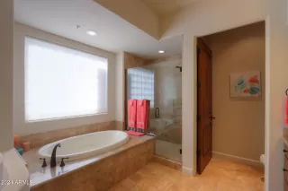 Photo #6: 6772708 Listing 