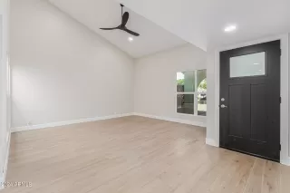 Photo #3: 6772779 Listing