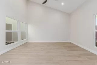 Photo #4: 6772779 Listing