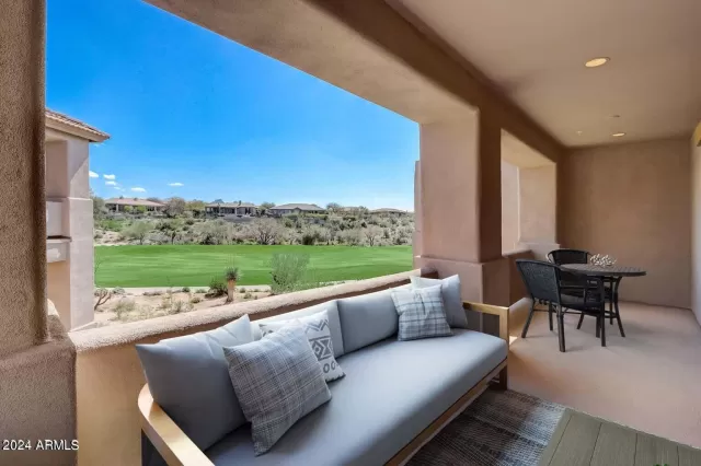 MLS: 6772854 Condo For Sale