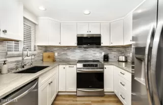 Photo #5: 6772873 Listing