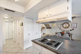 Photo #6: 6772904 Listing 