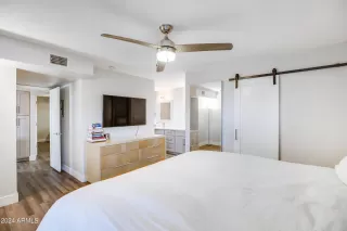 Photo #2: 6772910 Listing