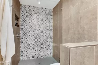 Photo #4: 6772910 Listing