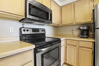 Photo #5: 6773526 Listing