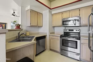 Photo #6: 6773526 Listing