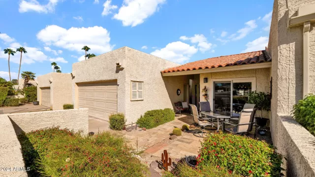 MLS: 6773719 Condo For Sale