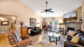 Photo #3: 6773719 Listing 