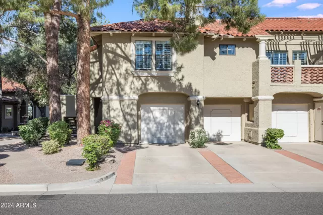MLS: 6773798 Condo For Sale