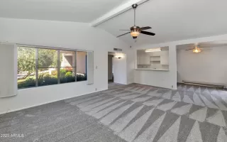 Photo #6: 6773911 Listing