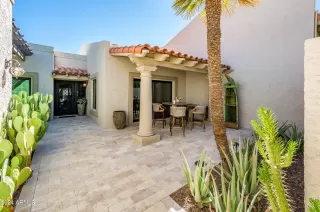 Photo #6: 6774169 Listing