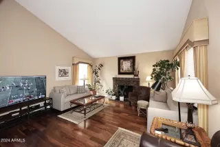 Photo #4: 6774294 Listing