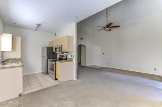 Photo #5: 6774295 Listing