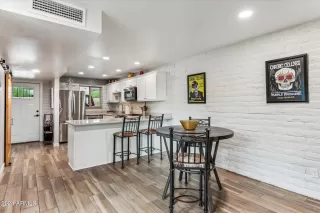 Photo #1: 6774305 Listing