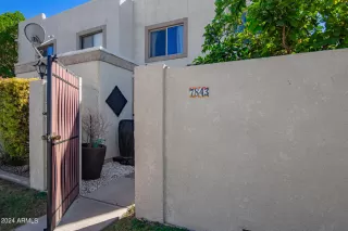 Photo #4: 6774306 Listing