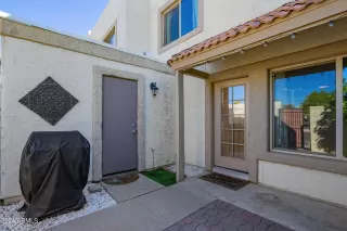 Photo #5: 6774306 Listing