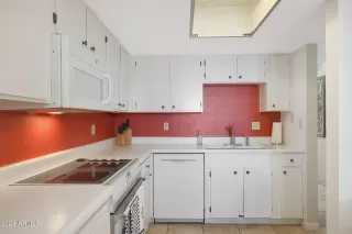 Photo #2: 6774432 Listing