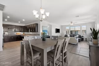 Photo #5: 6774632 Listing