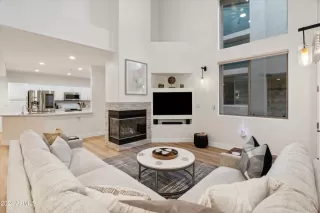 Photo #5: 6775071 Listing 