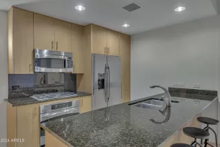 Photo #4: 6775140 Listing