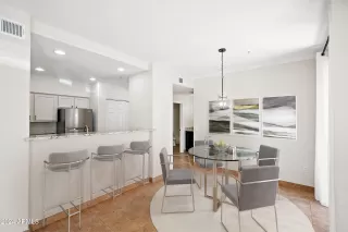 Photo #2: 6775150 Listing