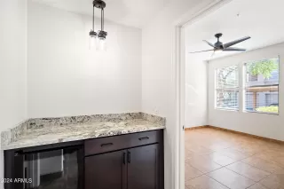 Photo #5: 6775150 Listing