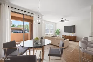 Photo #6: 6775150 Listing