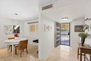 Photo #6: 6775295 Listing