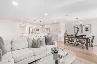 Photo #1: 6775626 Listing 