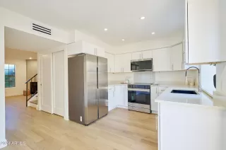 Photo #3: 6775829 Listing