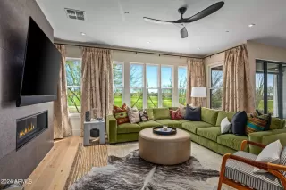 Photo #5: 6775900 Listing