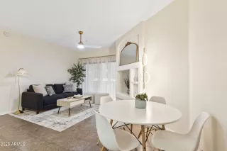 Photo #3: 6776435 Listing 