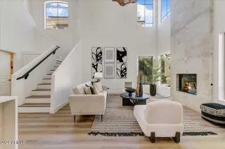 Photo #1: 6776523 Listing 