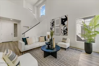 Photo #3: 6776523 Listing 