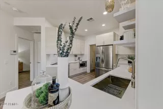 Photo #6: 6776523 Listing 