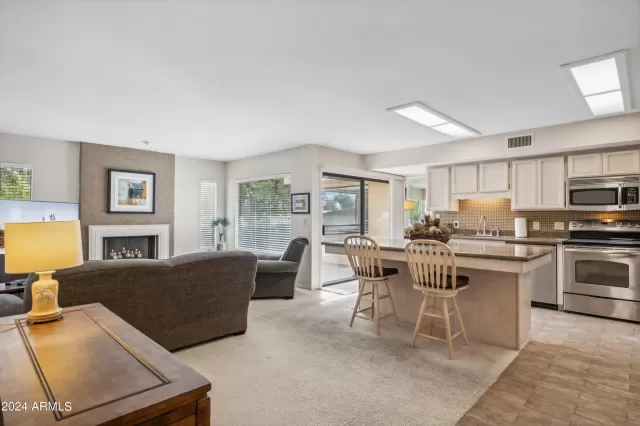 MLS: 6776628 Condo For Sale