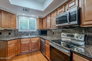 Photo #4: 6776729 Listing