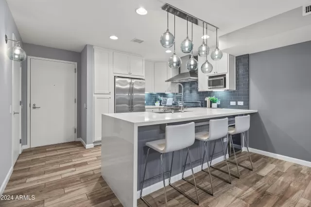 MLS: 6776813 Condo For Sale