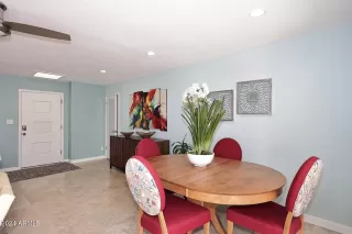 Photo #6: 6777379 Listing