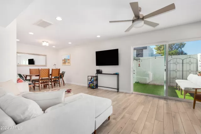 MLS: 6777686 Condo For Sale