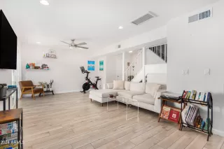 Photo #3: 6777686 Listing