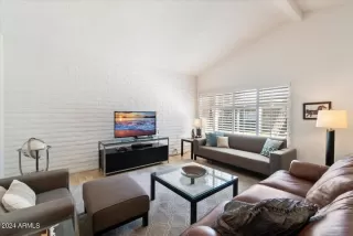 Photo #1: 6777707 Listing 