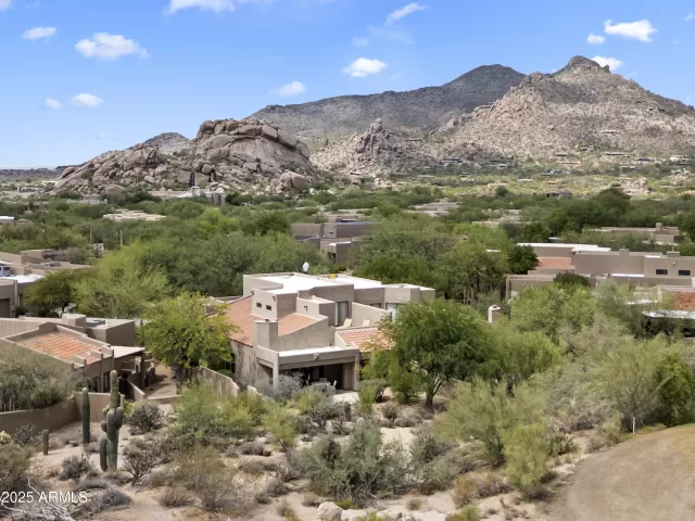 MLS: 6777879 Condo For Sale