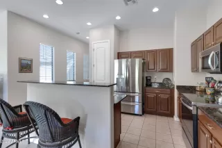 Photo #5: 6778262 Listing