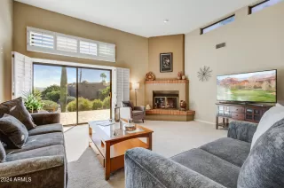 Photo #3: 6778329 Listing