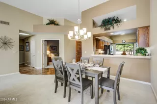 Photo #6: 6778329 Listing