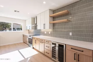 Photo #2: 6778849 Listing